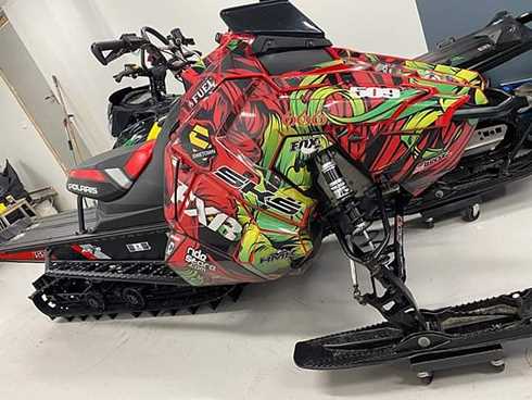 Snöskoter Polaris 800 SKS 155 stulen i Gammelstad, nordväst om Luleå